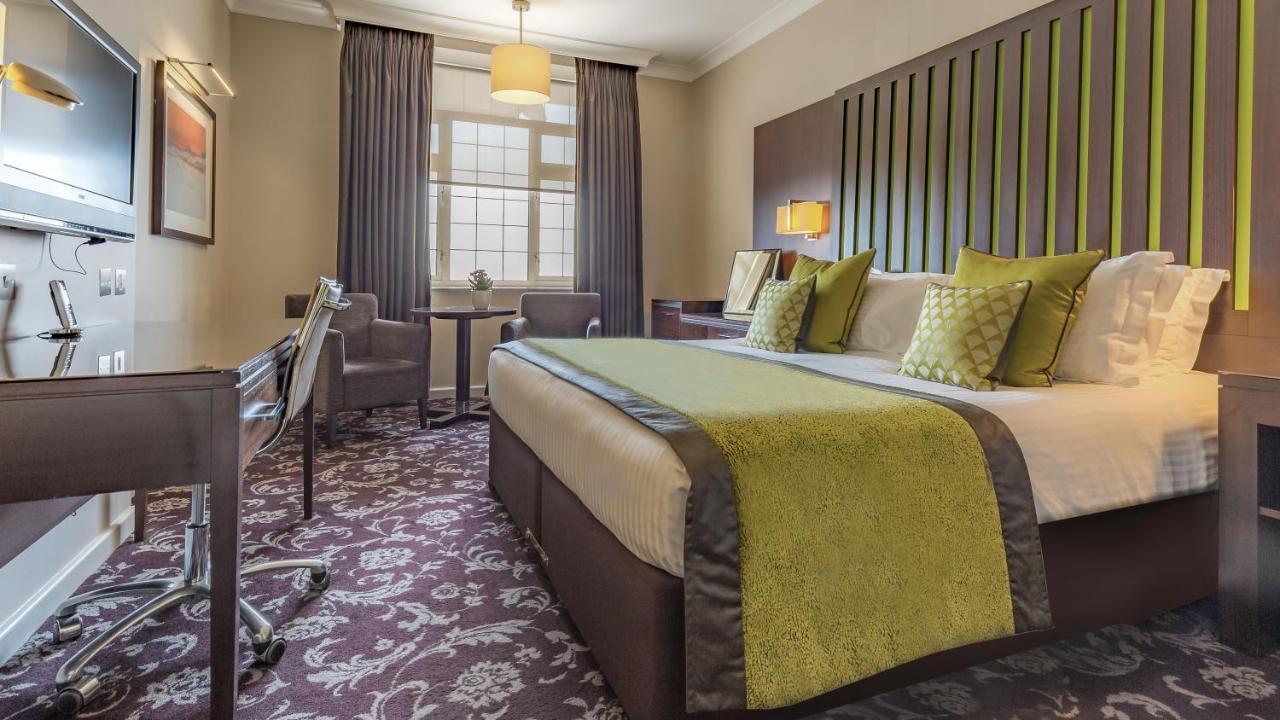 Grand Jersey Hotel And Spa Saint Helier Eksteriør billede A bedroom at the hotel