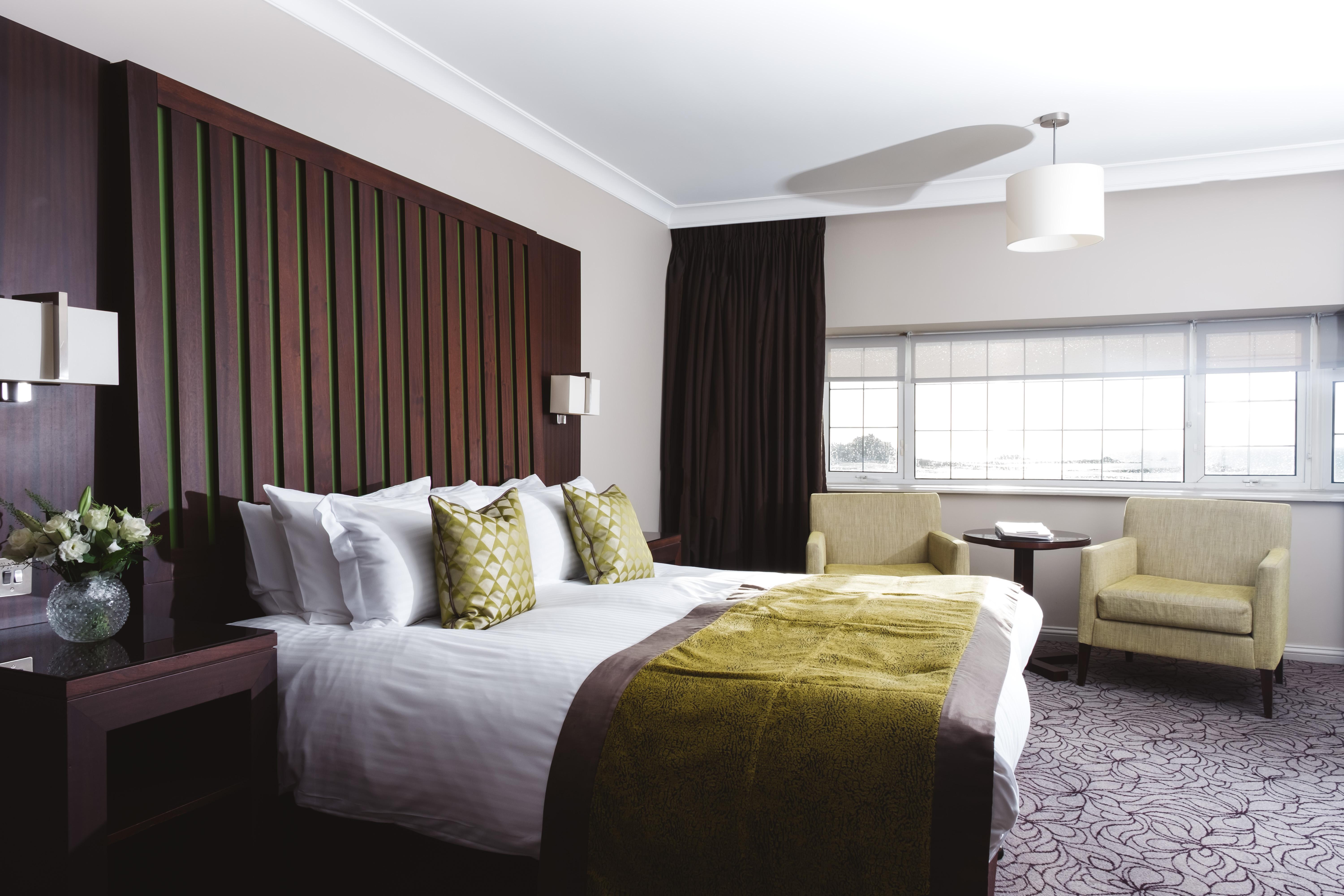 Grand Jersey Hotel And Spa Saint Helier Eksteriør billede A bedroom at the hotel
