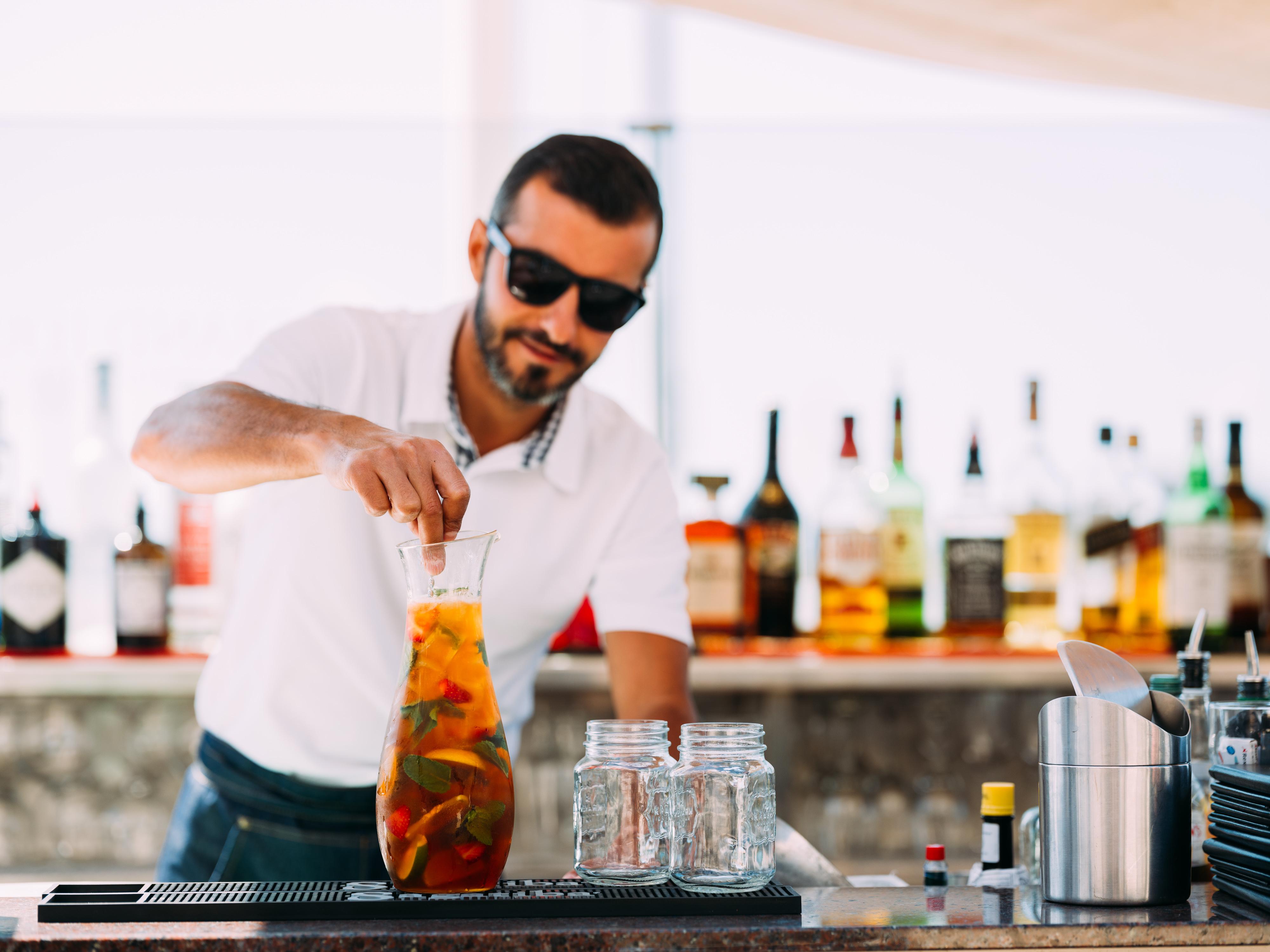 Grand Jersey Hotel And Spa Saint Helier Eksteriør billede Bartender preparing a cocktail