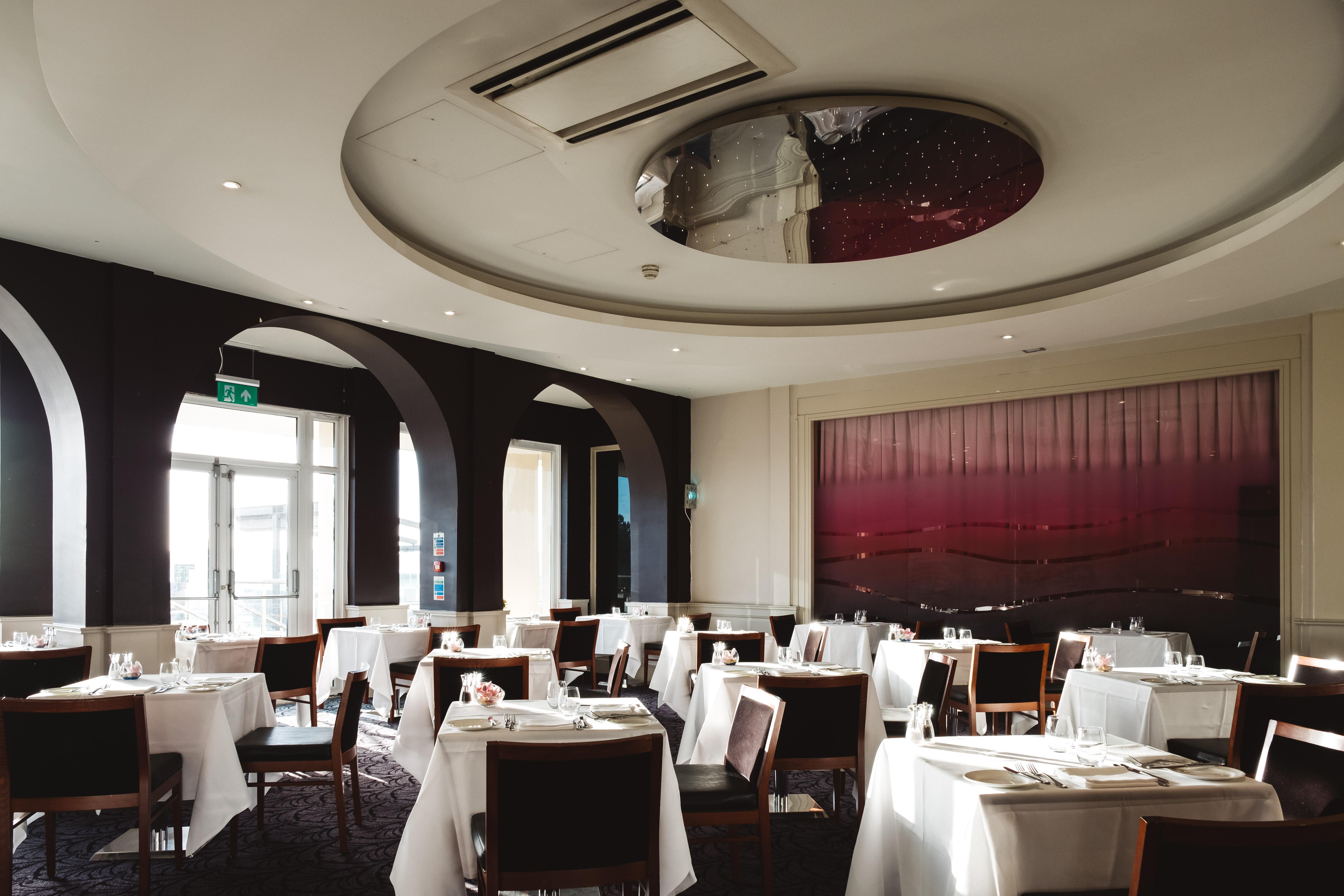 Grand Jersey Hotel And Spa Saint Helier Eksteriør billede The interior of the restaurant