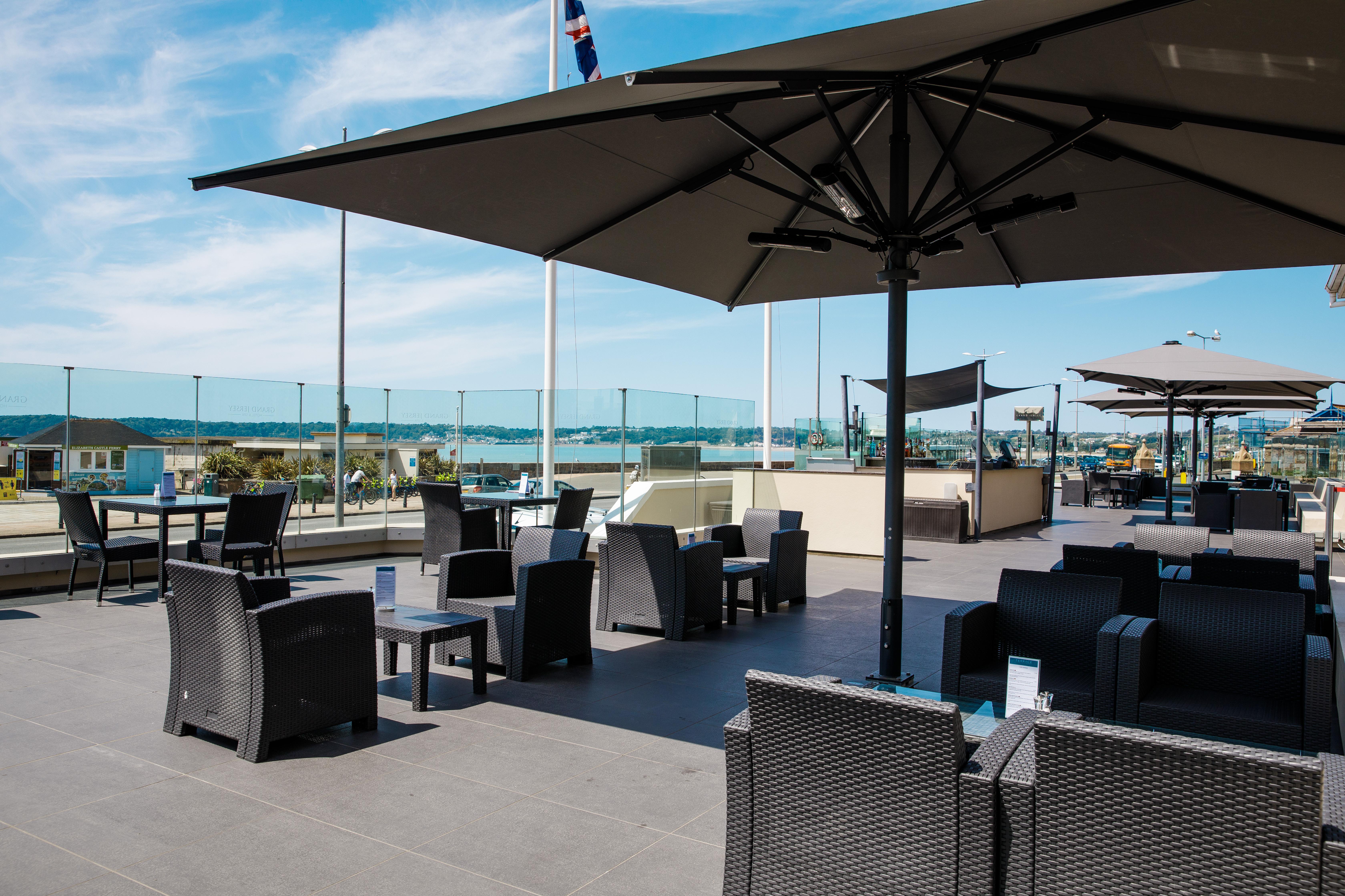 Grand Jersey Hotel And Spa Saint Helier Eksteriør billede The rooftop lounge at the hotel