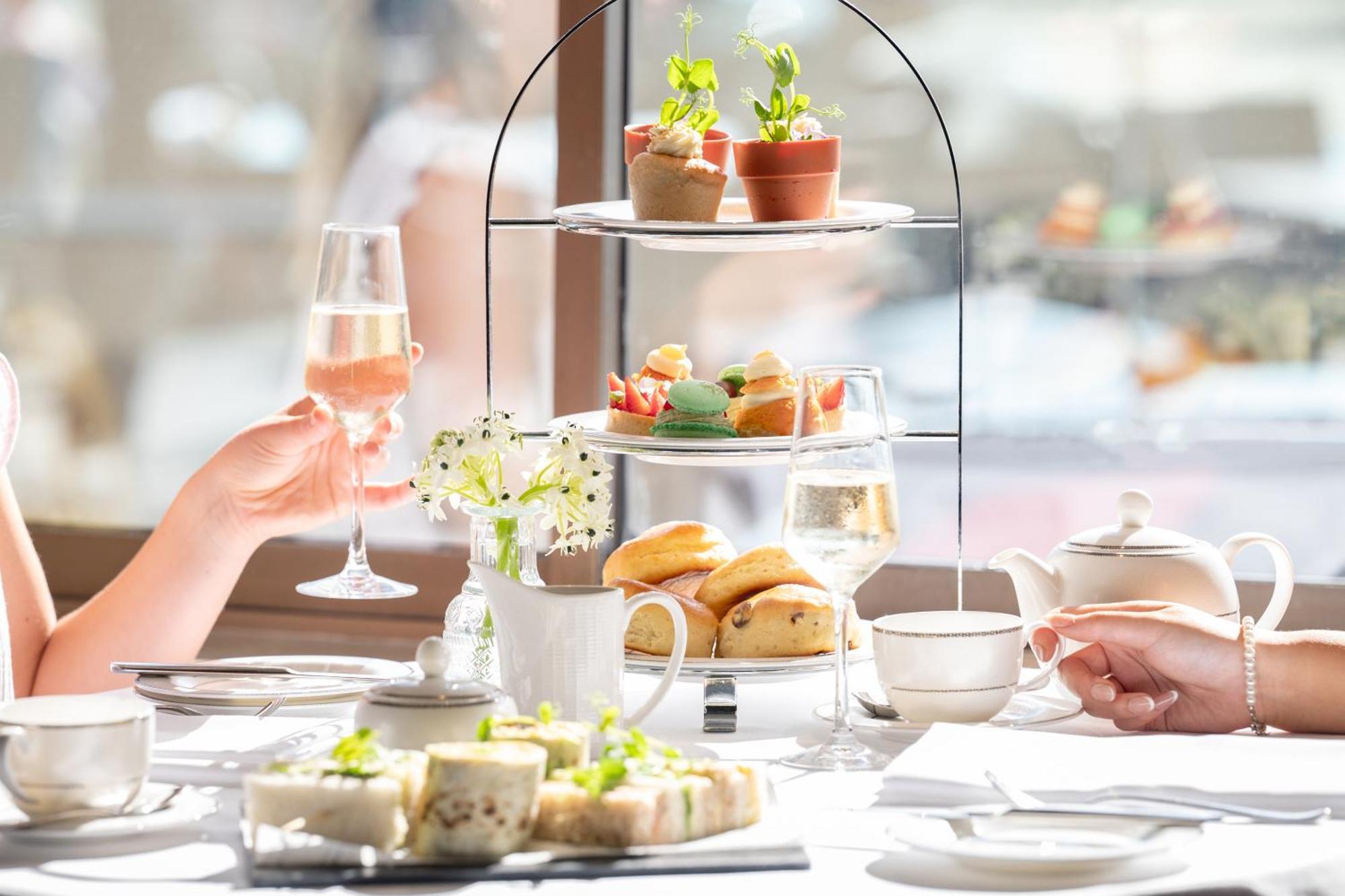 Grand Jersey Hotel And Spa Saint Helier Eksteriør billede Afternoon tea at the InterContinental Wien