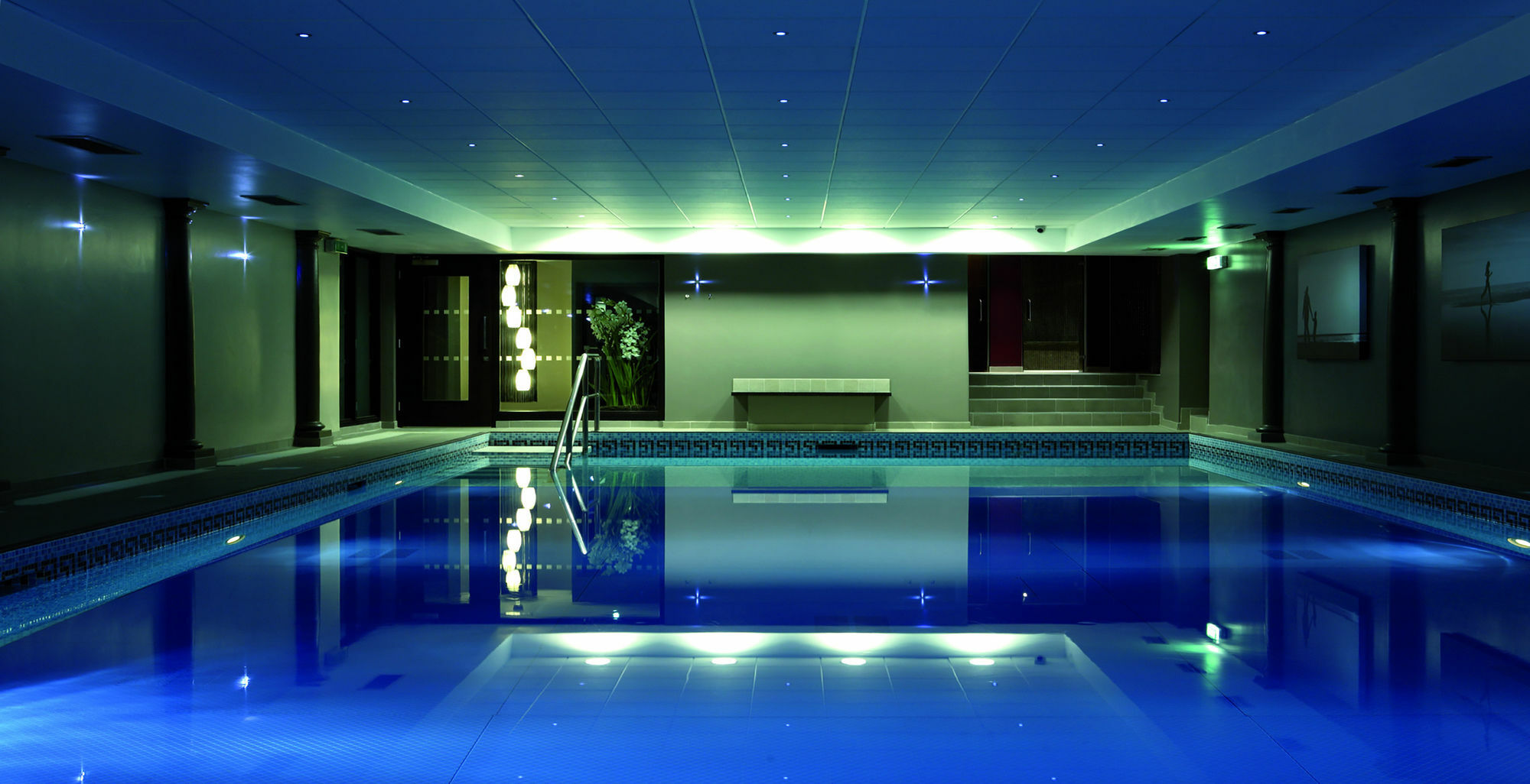 Grand Jersey Hotel And Spa Saint Helier Eksteriør billede The swimming pool at the hotel